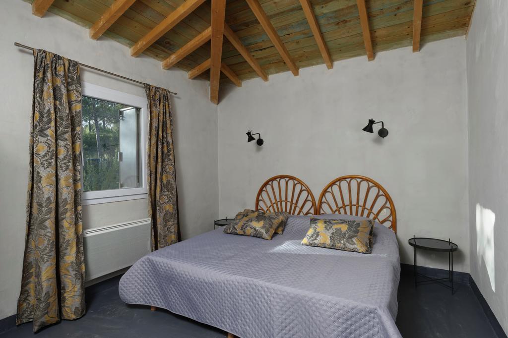 Les Lodges Du Pic Le Triadou Экстерьер фото