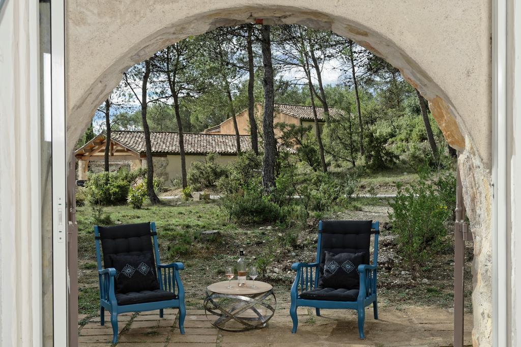 Les Lodges Du Pic Le Triadou Экстерьер фото