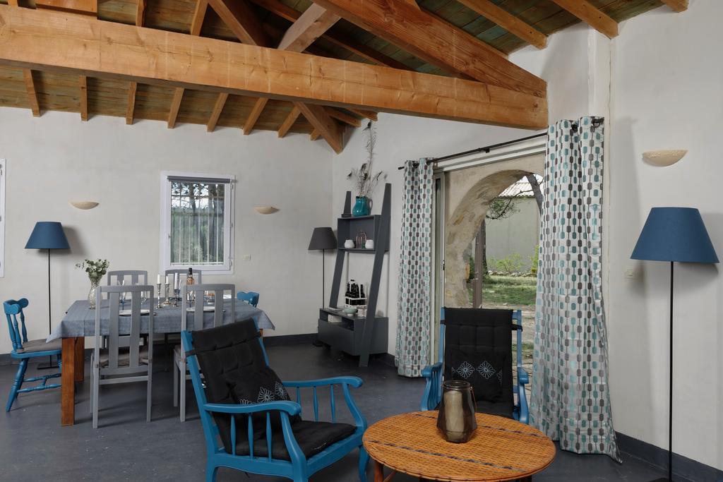 Les Lodges Du Pic Le Triadou Экстерьер фото
